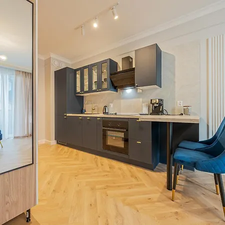 Apartment Azure Mostek Old Town By Comfort