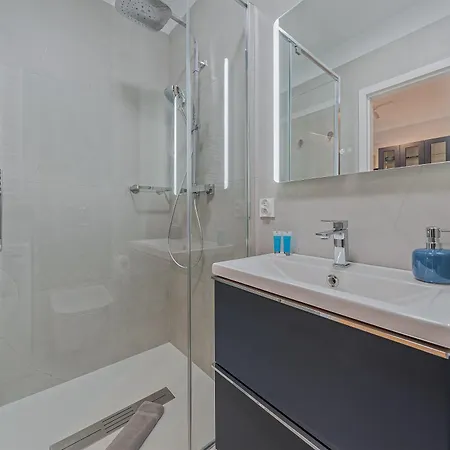 Apartment Azure Mostek Old Town By Comfort Danzig